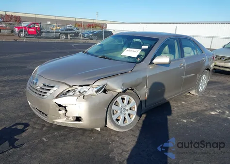 2007 Toyota Camry Xle z USA, uszkodzony, nr VIN JTNBE46K873043757